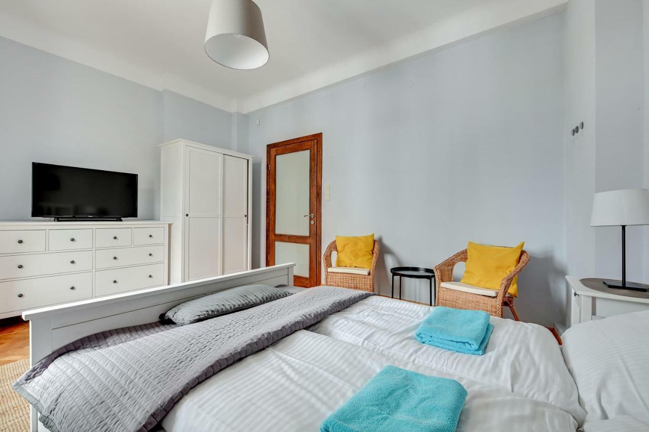 Grand Apartments - Brooklyn 2 Bedroom Apartment Sopot Bagian luar foto